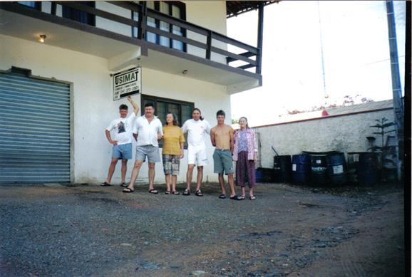 126-9-longina com família..descrever . fev-1994
